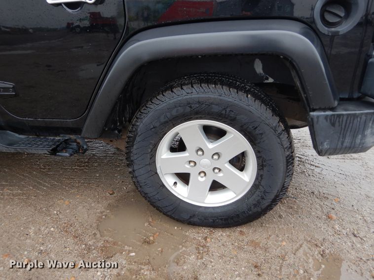 image for item DH5229 2007 Jeep Wrangler Unlimited Sahara  SUV