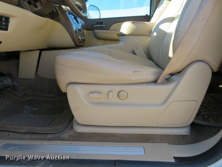 image for item DI3989 2009 Chevrolet Suburban LT 2500  SUV