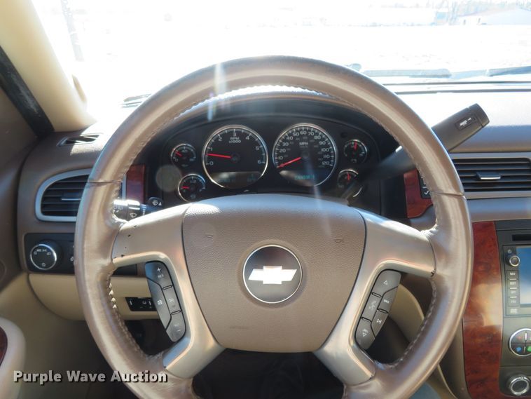 image for item DI3989 2009 Chevrolet Suburban LT 2500  SUV