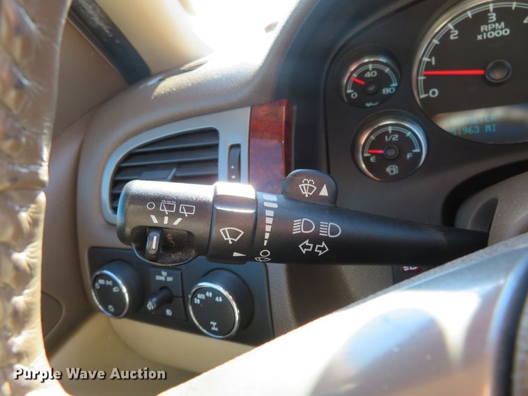 image for item DI3989 2009 Chevrolet Suburban LT 2500  SUV