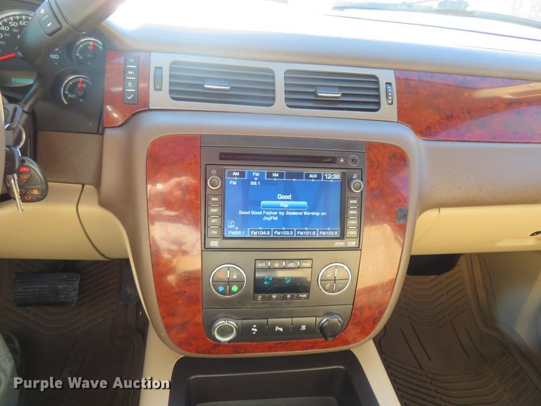 image for item DI3989 2009 Chevrolet Suburban LT 2500  SUV