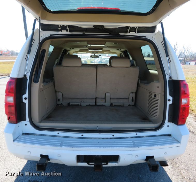 image for item DI3989 2009 Chevrolet Suburban LT 2500  SUV