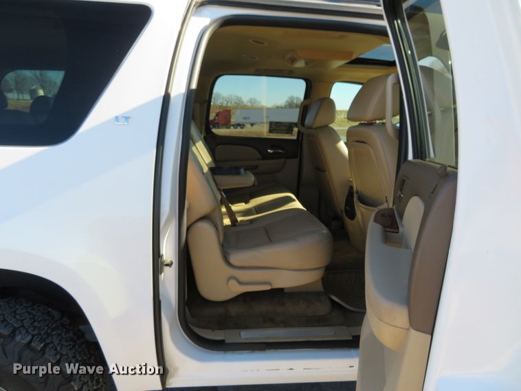image for item DI3989 2009 Chevrolet Suburban LT 2500  SUV