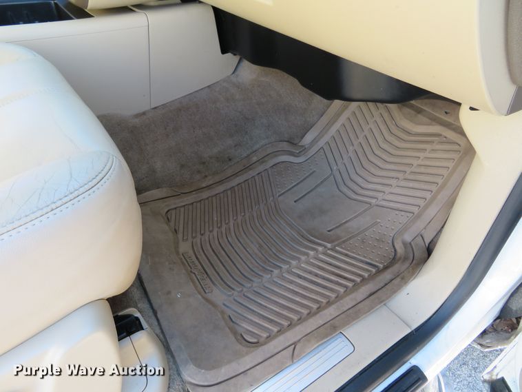 image for item DI3989 2009 Chevrolet Suburban LT 2500  SUV