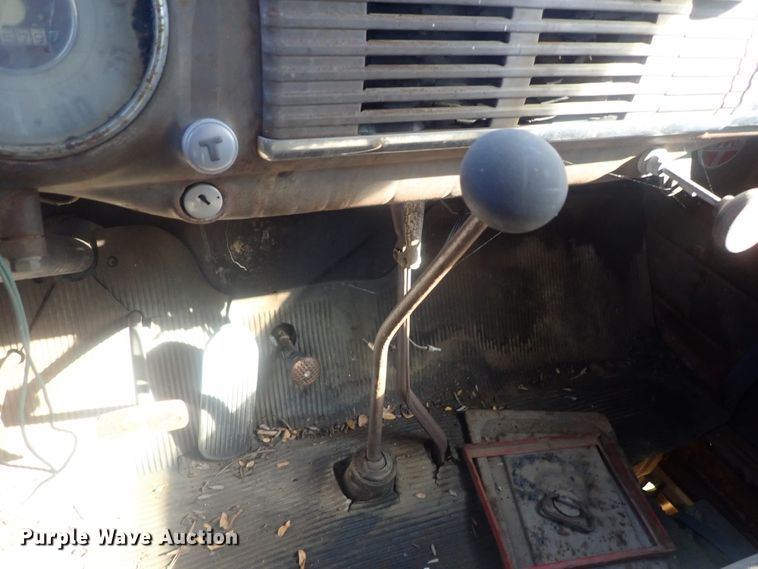 image for item DI7296 1950 GMC 252  dump flatbed truck