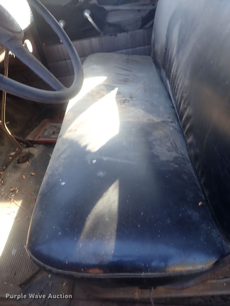 image for item DI7296 1950 GMC 252  dump flatbed truck