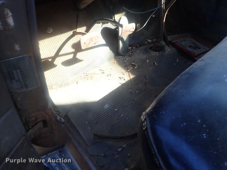 image for item DI7296 1950 GMC 252  dump flatbed truck