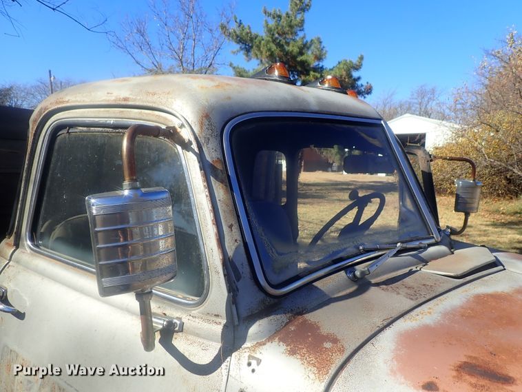 image for item DI7296 1950 GMC 252  dump flatbed truck