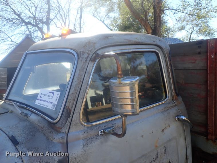 image for item DI7296 1950 GMC 252  dump flatbed truck