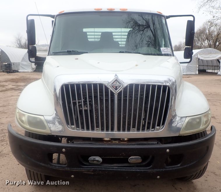 image for item DI7361 2008 International 4300  flatbed truck