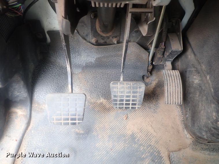 image for item DI7361 2008 International 4300  flatbed truck