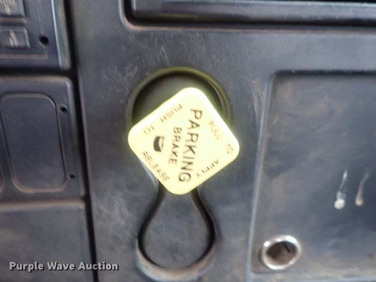 image for item DI7361 2008 International 4300  flatbed truck