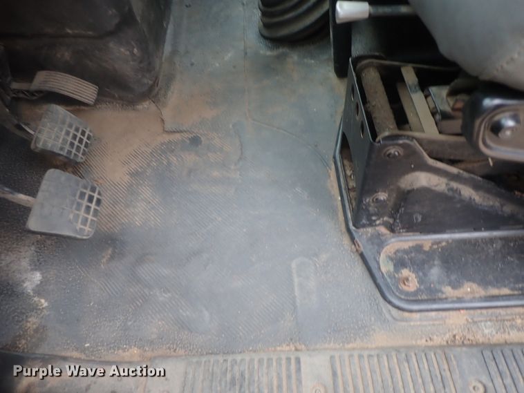 image for item DI7361 2008 International 4300  flatbed truck