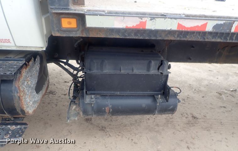 image for item DI7361 2008 International 4300  flatbed truck