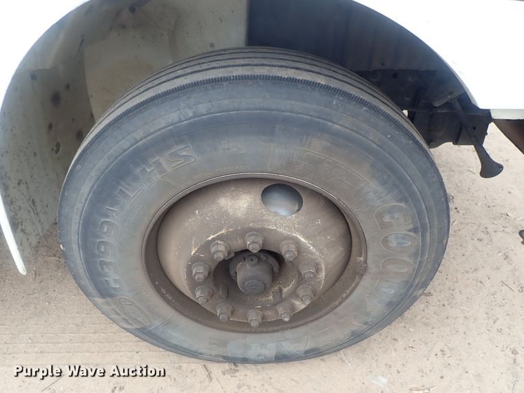 image for item DI7361 2008 International 4300  flatbed truck