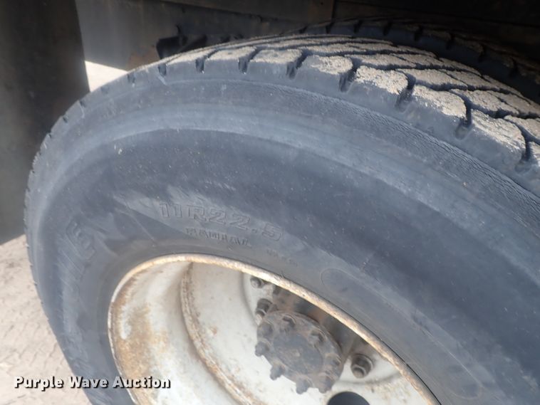 image for item DI7361 2008 International 4300  flatbed truck