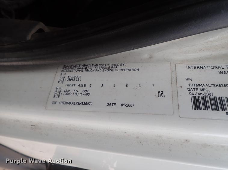 image for item DI7361 2008 International 4300  flatbed truck