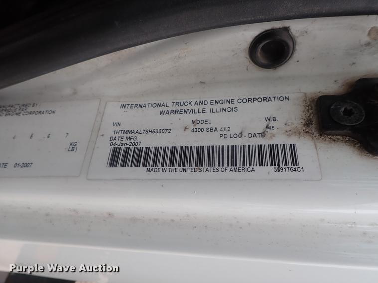 image for item DI7361 2008 International 4300  flatbed truck