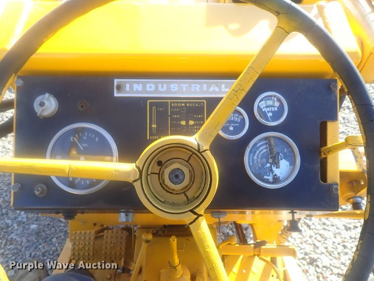 image for item DI7478 International 3414  backhoe