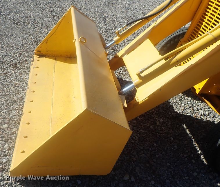 image for item DI7478 International 3414  backhoe