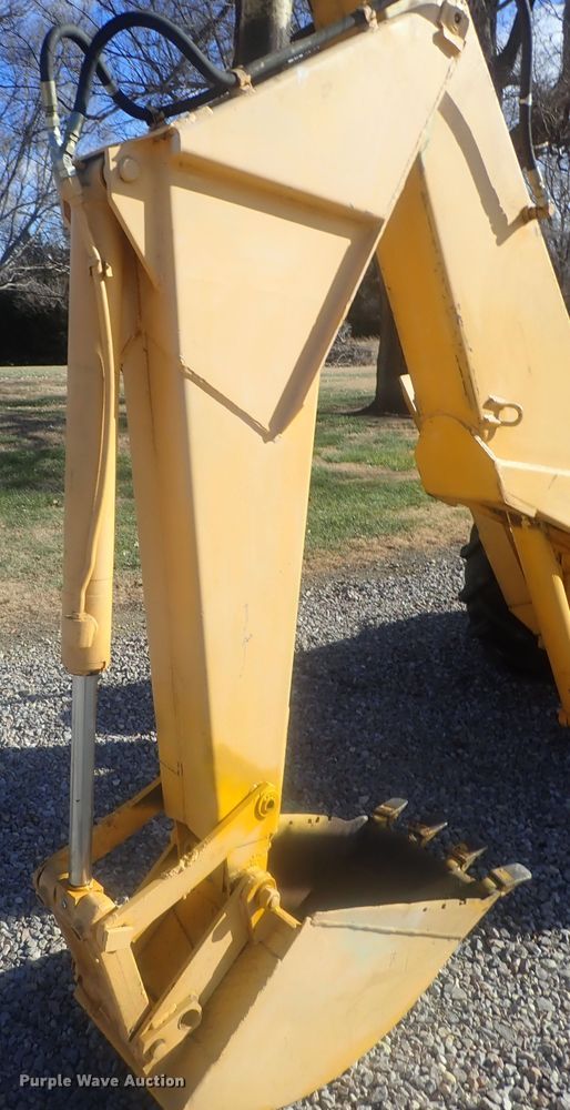 image for item DI7478 International 3414  backhoe