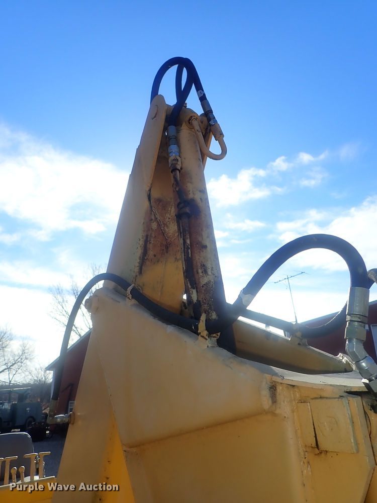 image for item DI7478 International 3414  backhoe