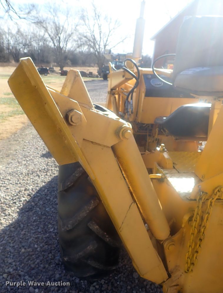 image for item DI7478 International 3414  backhoe