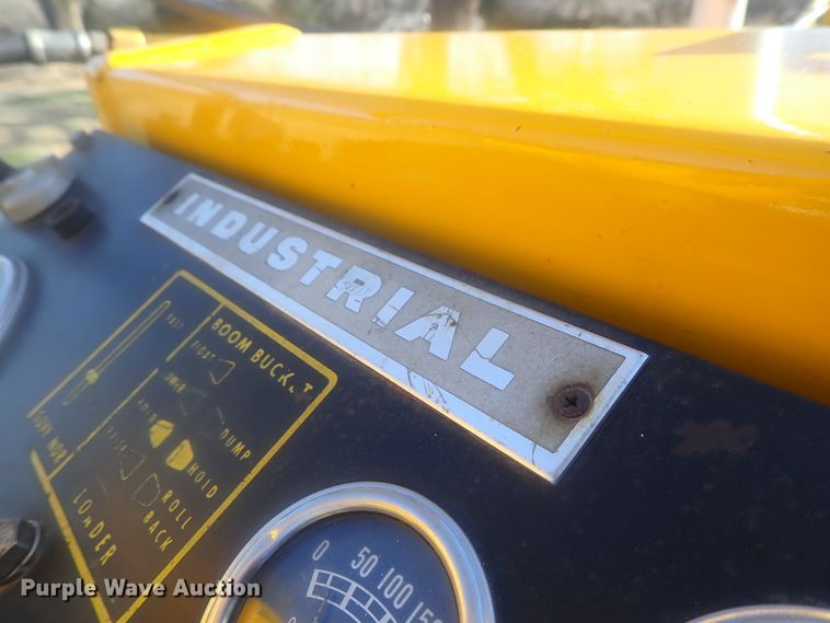 image for item DI7478 International 3414  backhoe