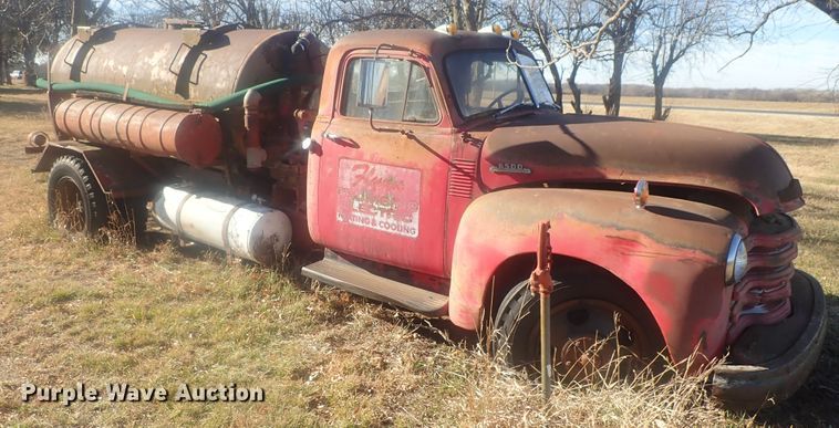 image for item DI7483 1953 Chevrolet 6500  vacuum truck