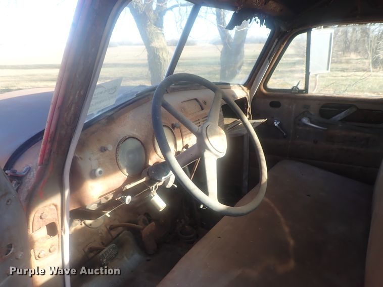 image for item DI7483 1953 Chevrolet 6500  vacuum truck