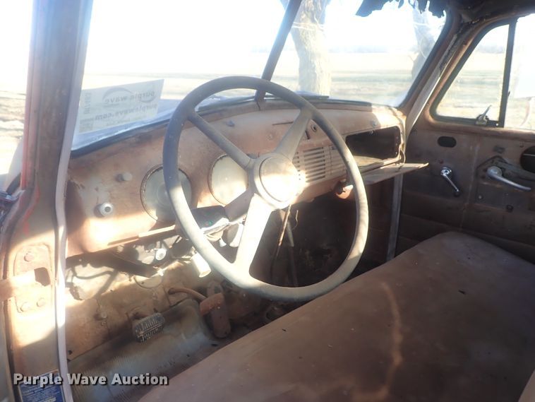 image for item DI7483 1953 Chevrolet 6500  vacuum truck