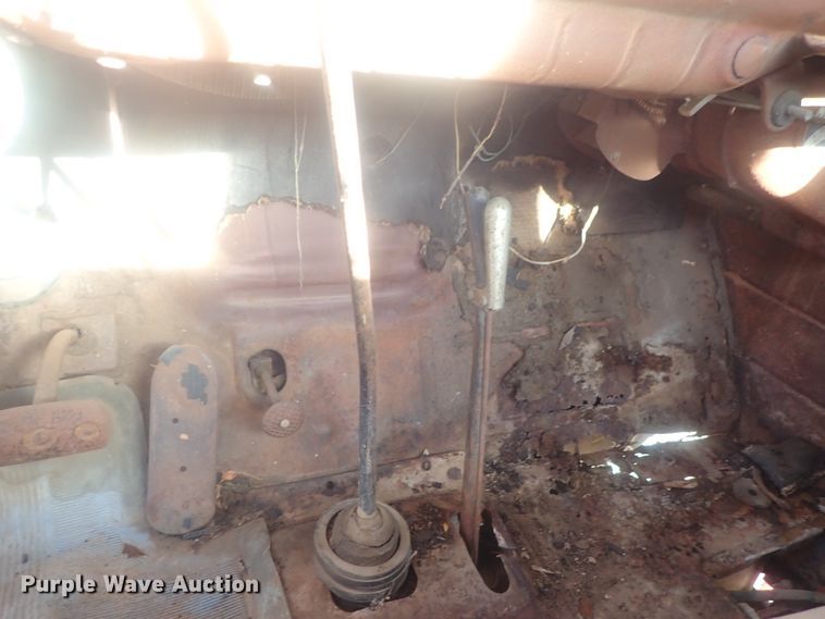 image for item DI7483 1953 Chevrolet 6500  vacuum truck