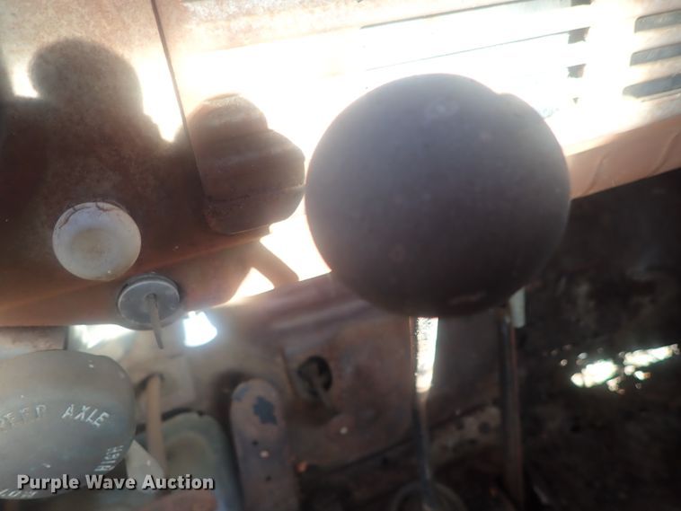 image for item DI7483 1953 Chevrolet 6500  vacuum truck