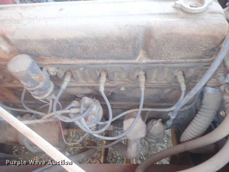 image for item DI7483 1953 Chevrolet 6500  vacuum truck