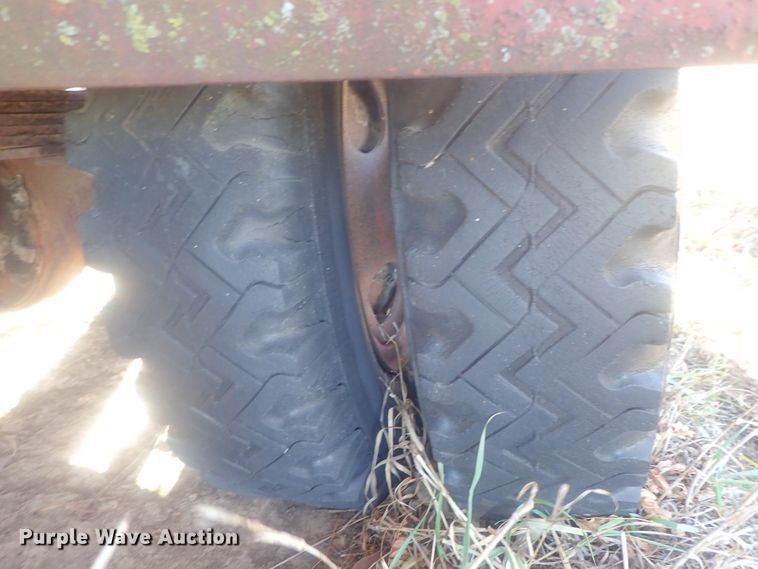 image for item DI7483 1953 Chevrolet 6500  vacuum truck