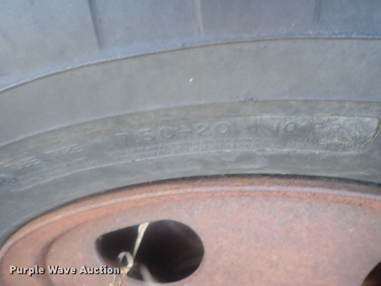 image for item DI7483 1953 Chevrolet 6500  vacuum truck