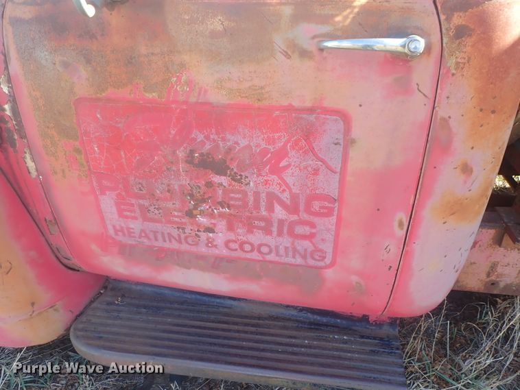 image for item DI7483 1953 Chevrolet 6500  vacuum truck