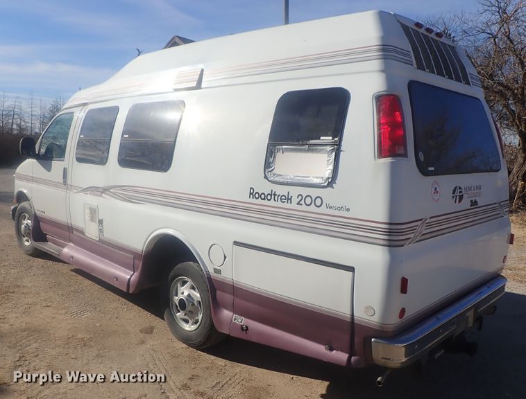 image for item DI7485 2002 Chevrolet Express 3500  Roadtrek 200 Versatile RV