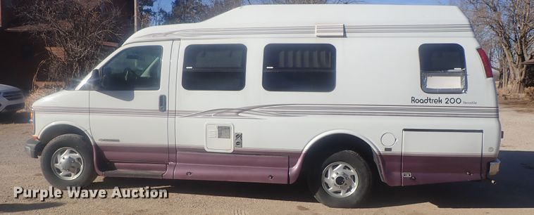 image for item DI7485 2002 Chevrolet Express 3500  Roadtrek 200 Versatile RV