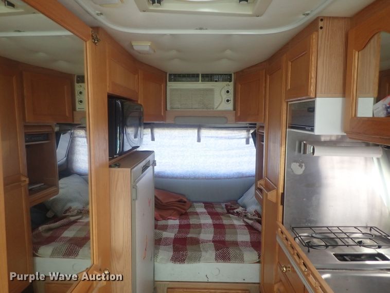 image for item DI7485 2002 Chevrolet Express 3500  Roadtrek 200 Versatile RV