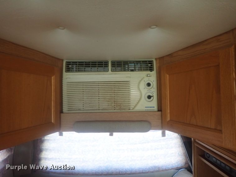 image for item DI7485 2002 Chevrolet Express 3500  Roadtrek 200 Versatile RV