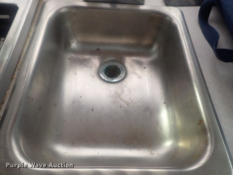 image for item DI7485 2002 Chevrolet Express 3500  Roadtrek 200 Versatile RV