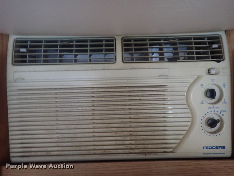 image for item DI7485 2002 Chevrolet Express 3500  Roadtrek 200 Versatile RV