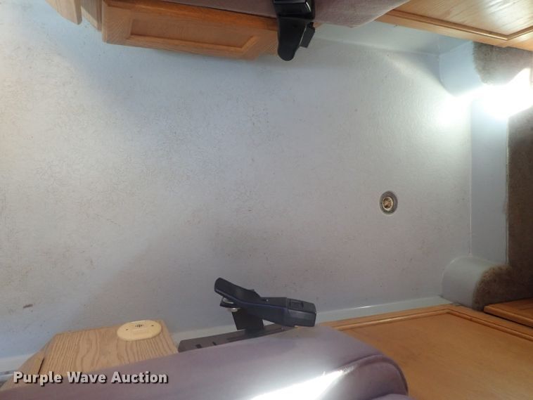 image for item DI7485 2002 Chevrolet Express 3500  Roadtrek 200 Versatile RV