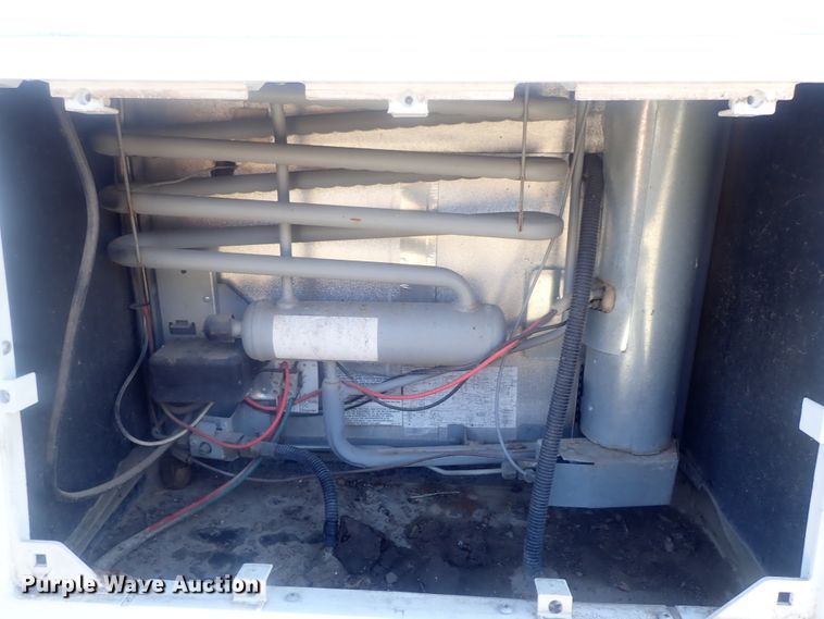 image for item DI7485 2002 Chevrolet Express 3500  Roadtrek 200 Versatile RV