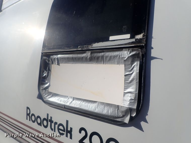 image for item DI7485 2002 Chevrolet Express 3500  Roadtrek 200 Versatile RV