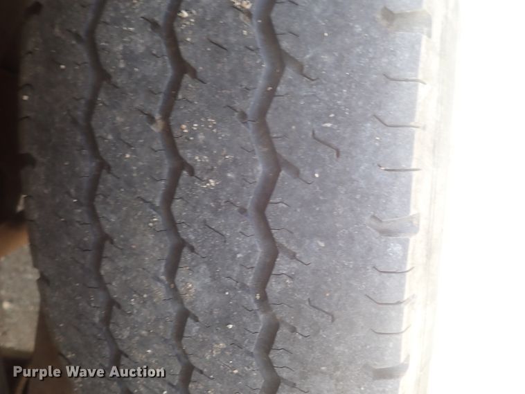 image for item DI7485 2002 Chevrolet Express 3500  Roadtrek 200 Versatile RV