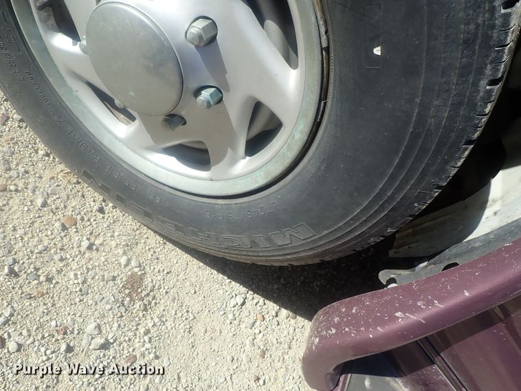 image for item DI7485 2002 Chevrolet Express 3500  Roadtrek 200 Versatile RV