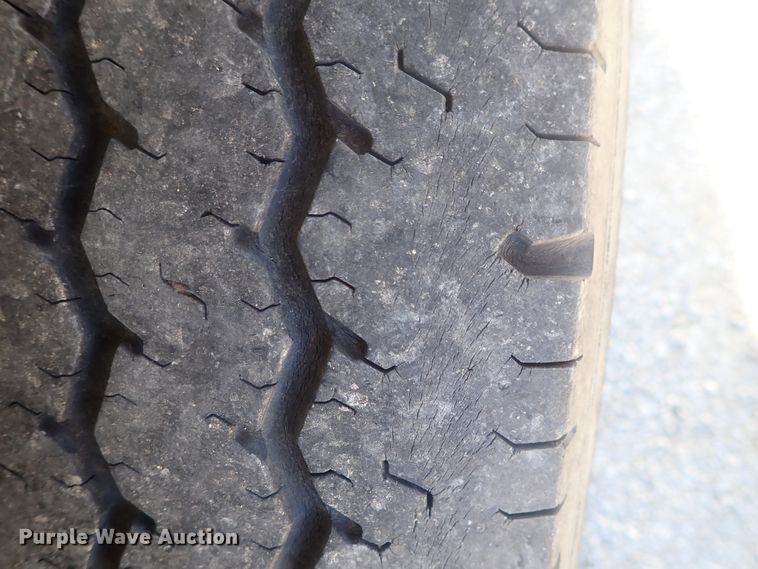 image for item DI7485 2002 Chevrolet Express 3500  Roadtrek 200 Versatile RV