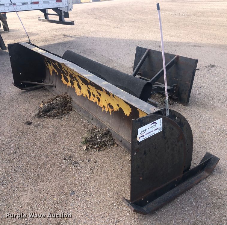 image for item DI7498 10'W skid steer snow plow